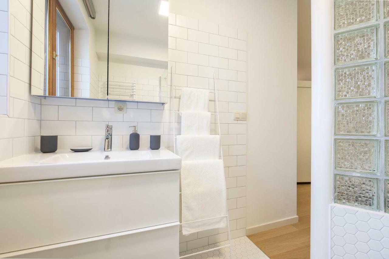 Functional Housings 2 Steps From Grand Place Brussels Luaran gambar